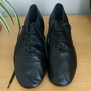 -SOLD- Leather dance shoes